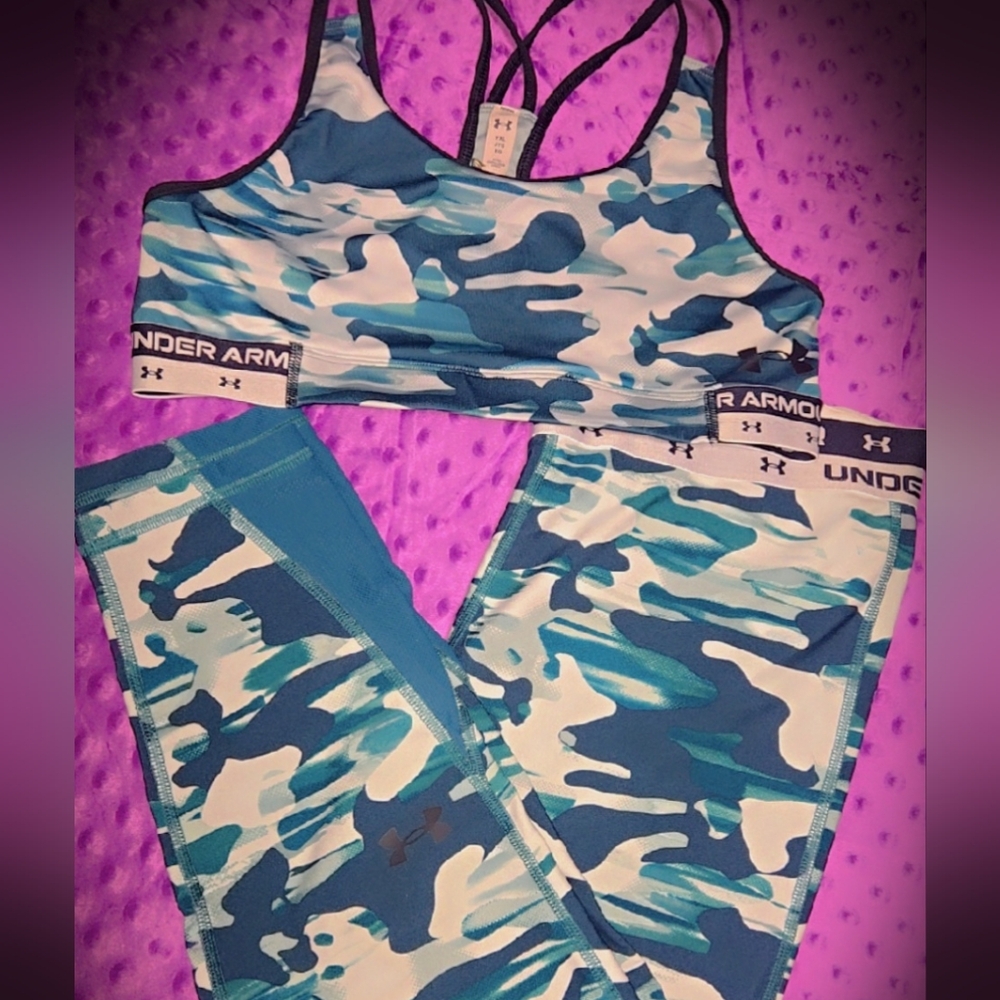 SOLD/Under Armour Teal and White Camo Sports Bra And Capris